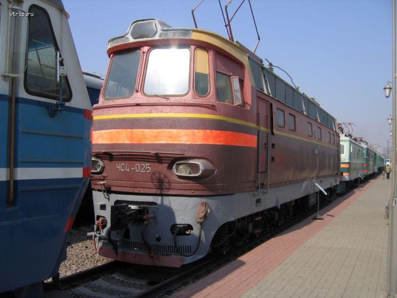 Электровоз пассажирский ЧС-4