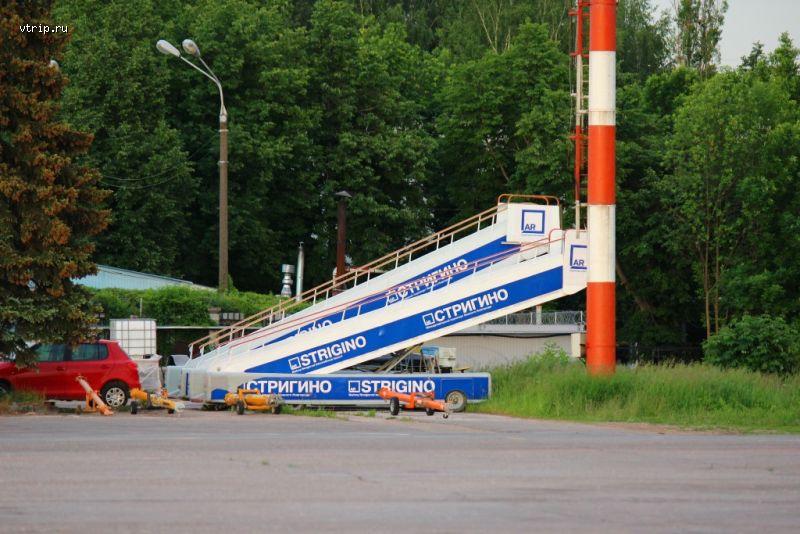 Передвижные трапы аэропорта