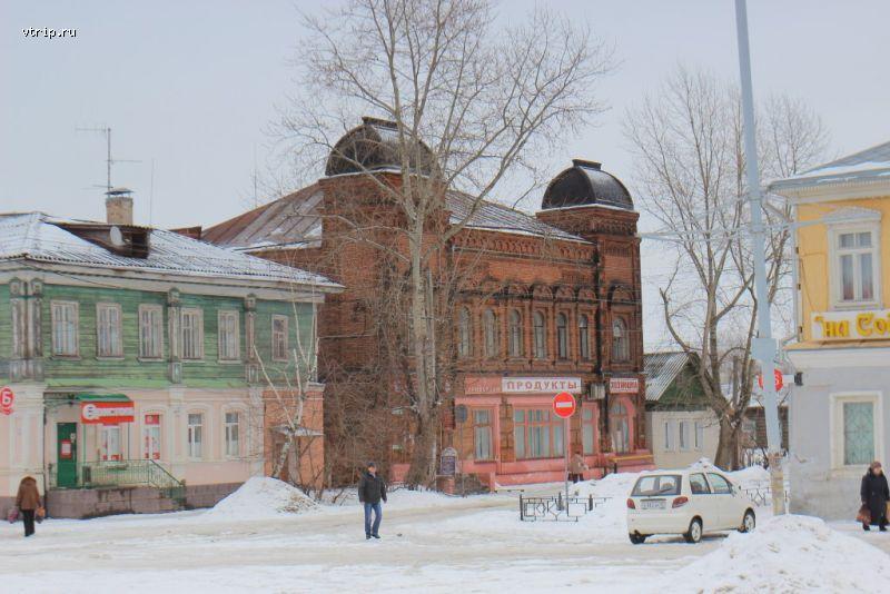 Старое здание