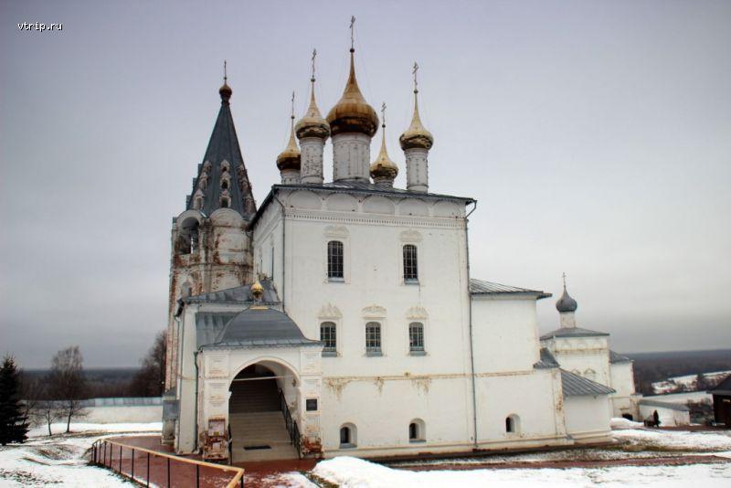 Троицкий монастырь