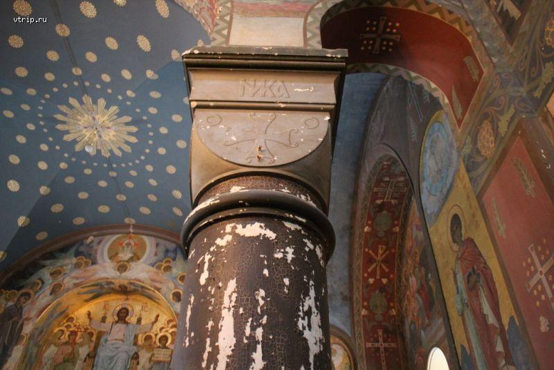 Росписи на стенах
