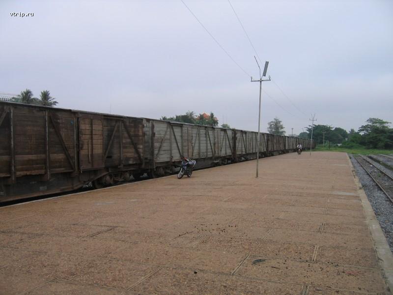 Грузовой поезд