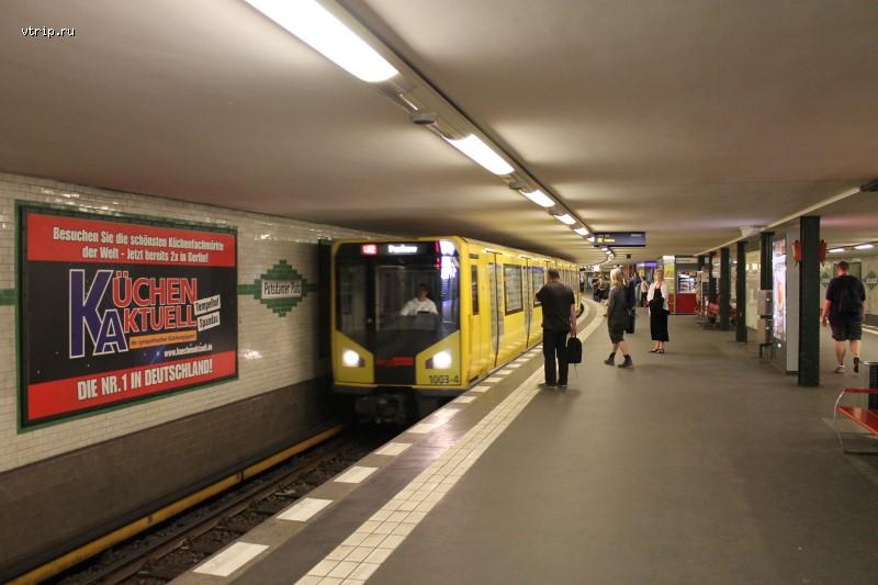 Станция Postdamer Platz