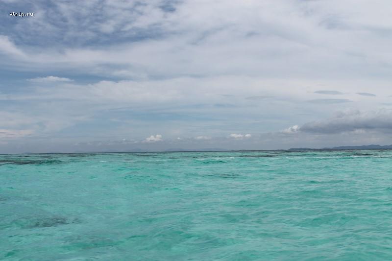 Вода в Андаманском море