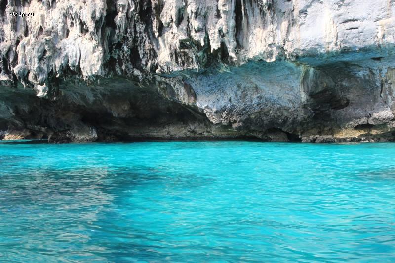 Вода в Андаманском море