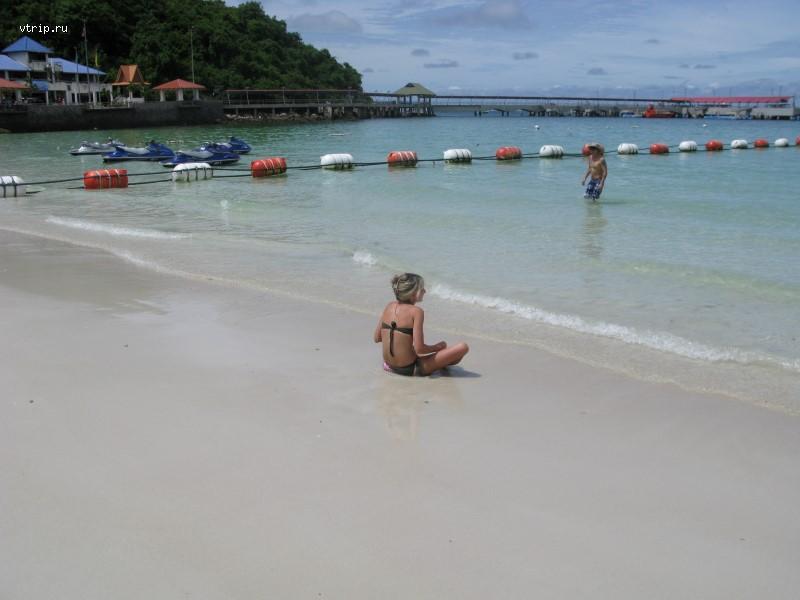 Пляж Таваен (Tawaen Beach)