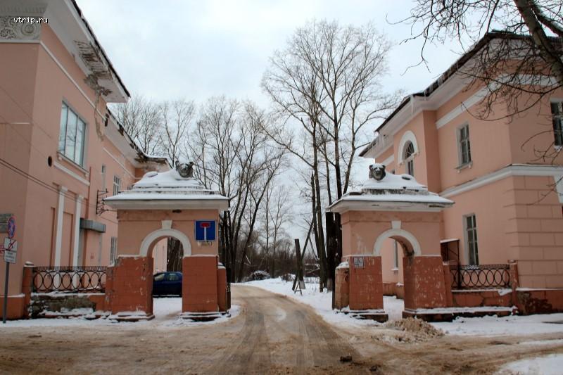 Ворота со львами