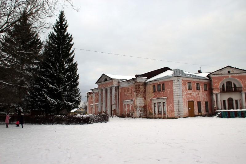 Главный вход