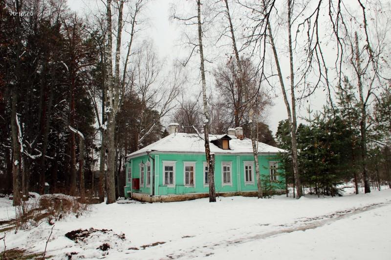 Старый дом в усадьбе