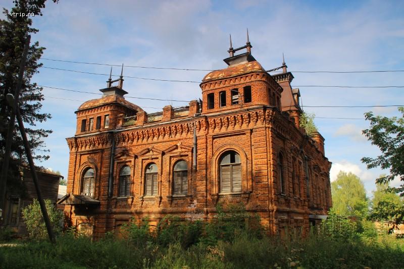 Каменный дом