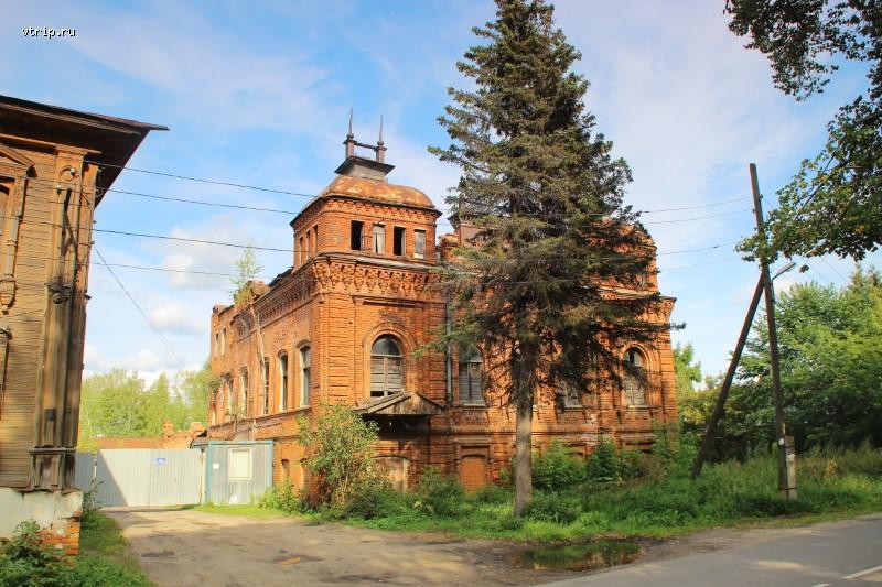 Каменный дом