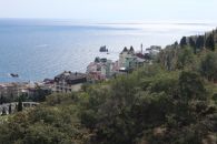 Вид на скалы в море