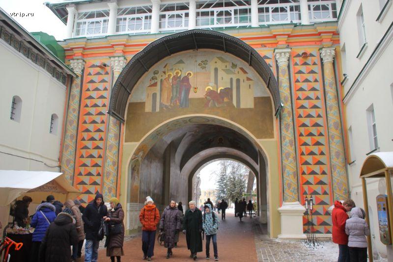 Арка надвратной церкви