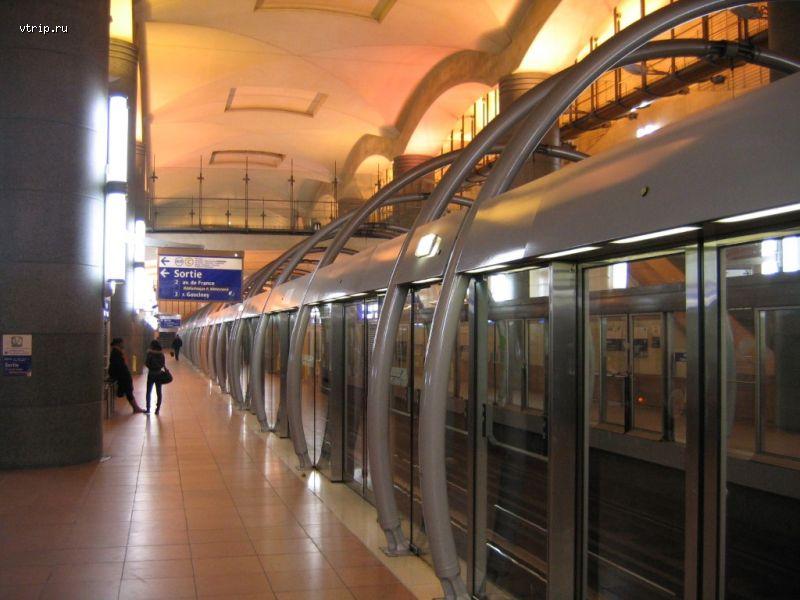 Линия автоматического метро