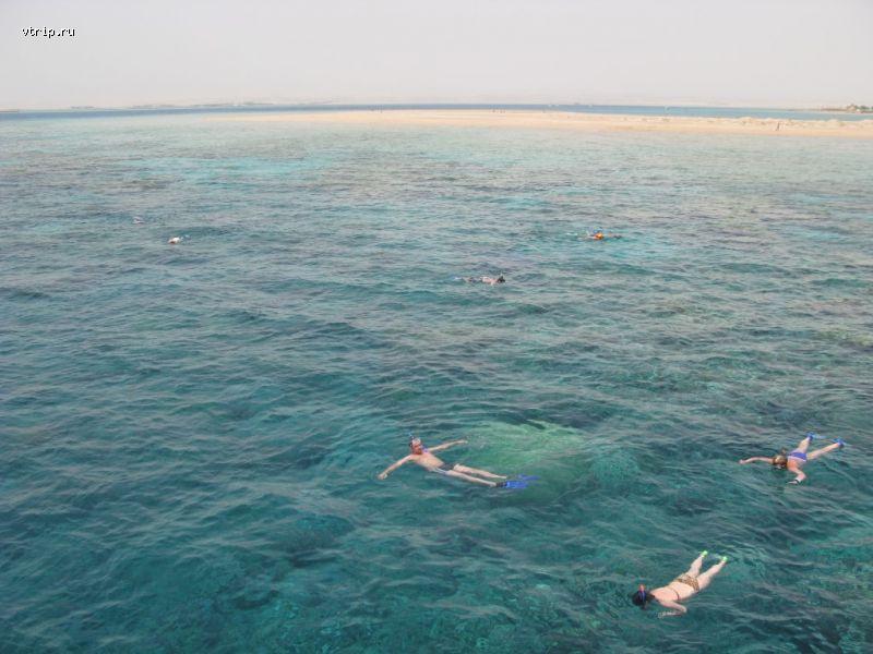 Купание в море