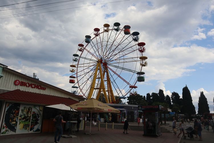 Колесо обозрения в Алуште