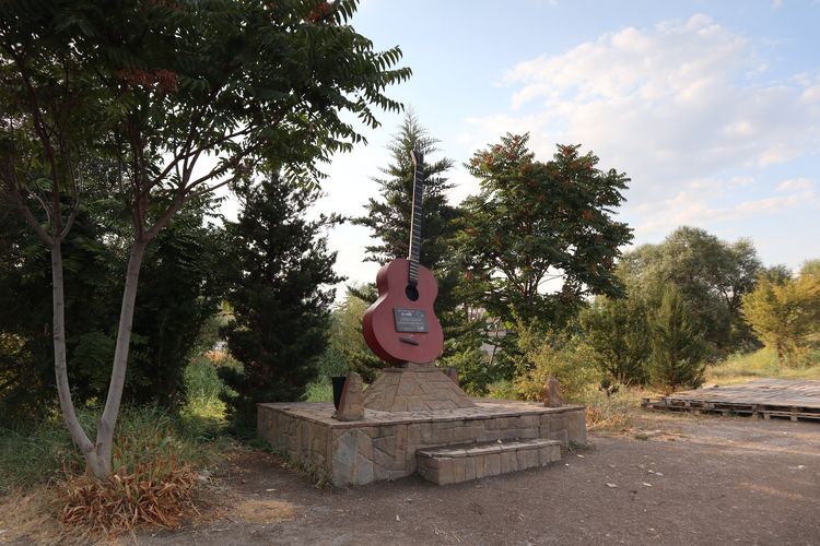 Памятник группе Кино в Крыму