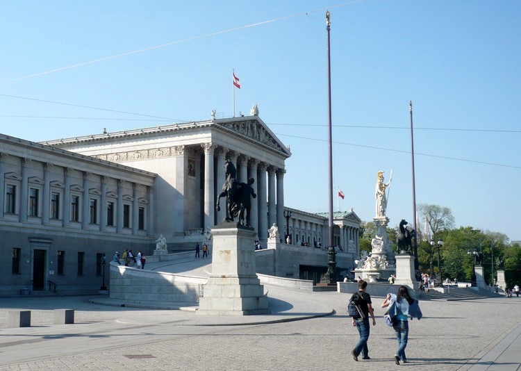 Парламент в Вене