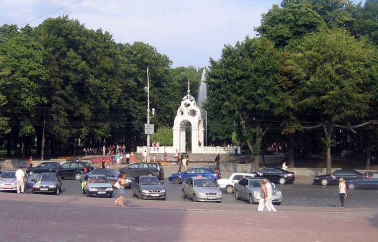 Зеркальная струя в Харькове