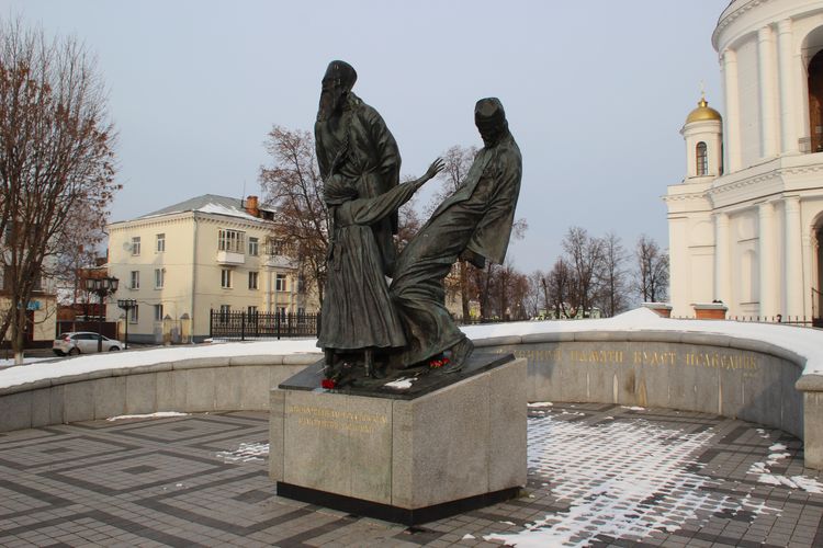 Памятник погибшим за веру в Шуе