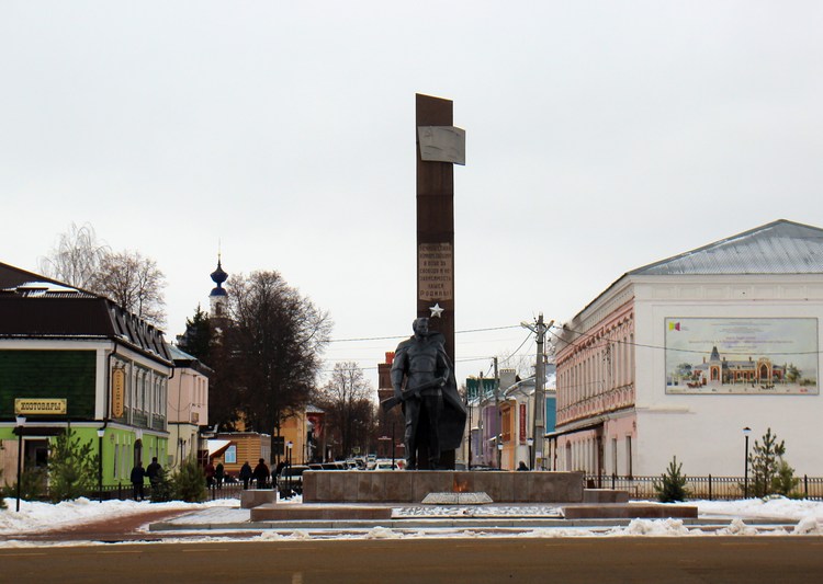 Памятник героям ВОВ в Зарайске