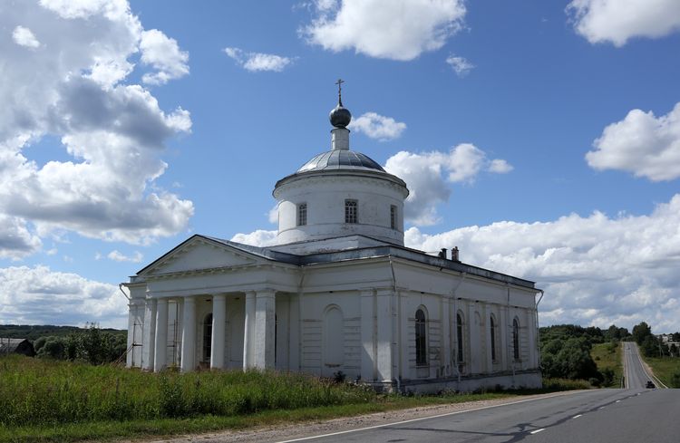 Рождественская церковь в Кабанском