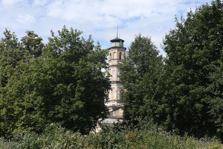 Крестовоздвиженская колокольня в Ростове