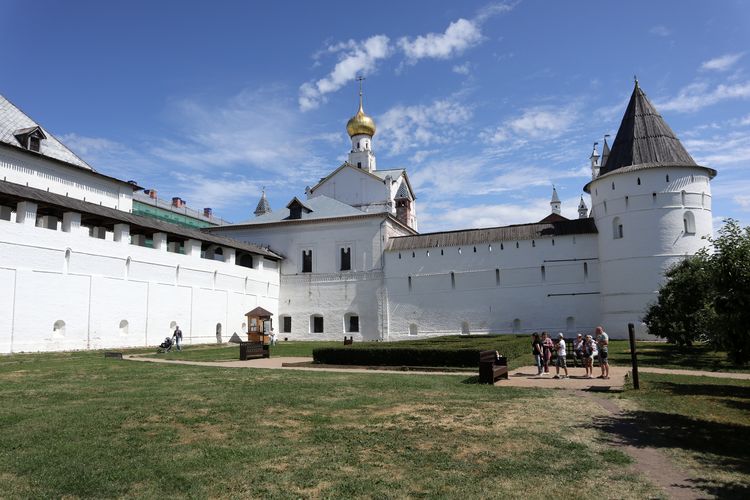 Белая палата Ростовского кремля