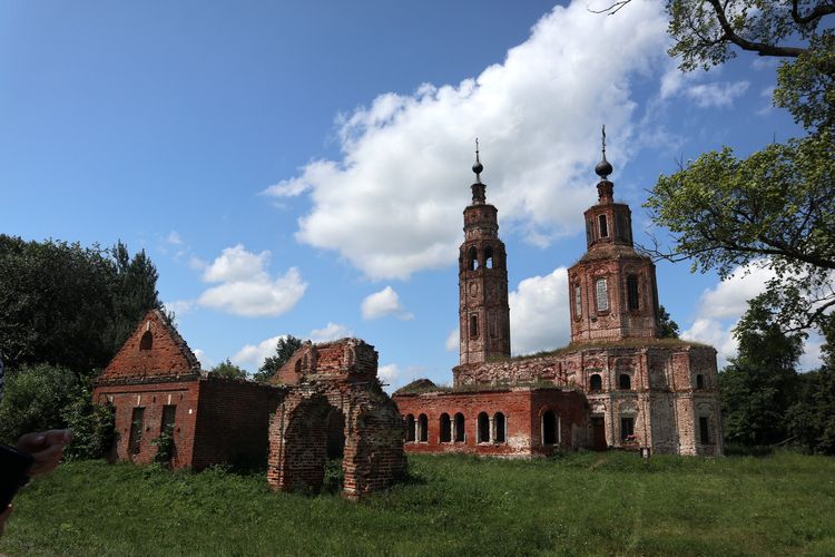 Благовещенская церковь в Коленцах