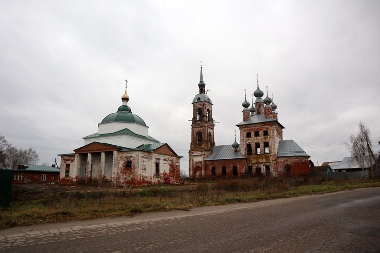 Вознесенская и Иоанновская церкви во Введенье