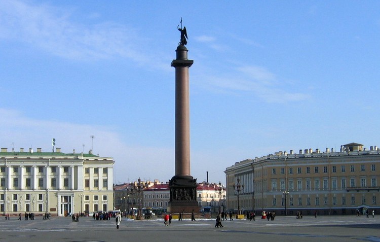 Александровская колонна в Санкт-Петербурге