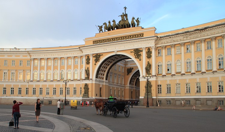 Арка Главного штаба в Санкт-Петербурге