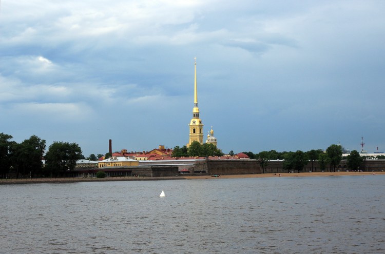 Петропавловская крепость в Санкт-Петербурге