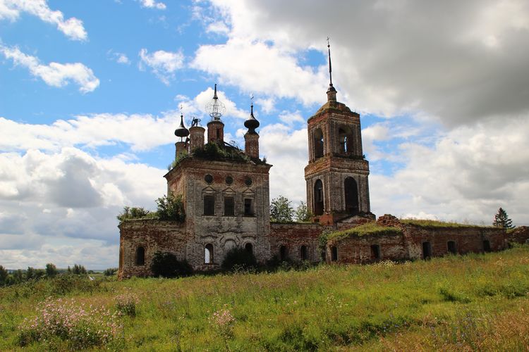 Храмовый комплекс в селе Кибол