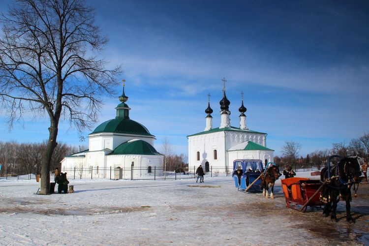 Входоиерусалимская и Пятницкая церкви в Суздале