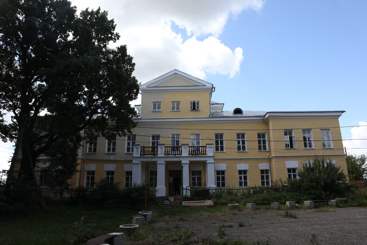 Усадьба Голицыных в Симе