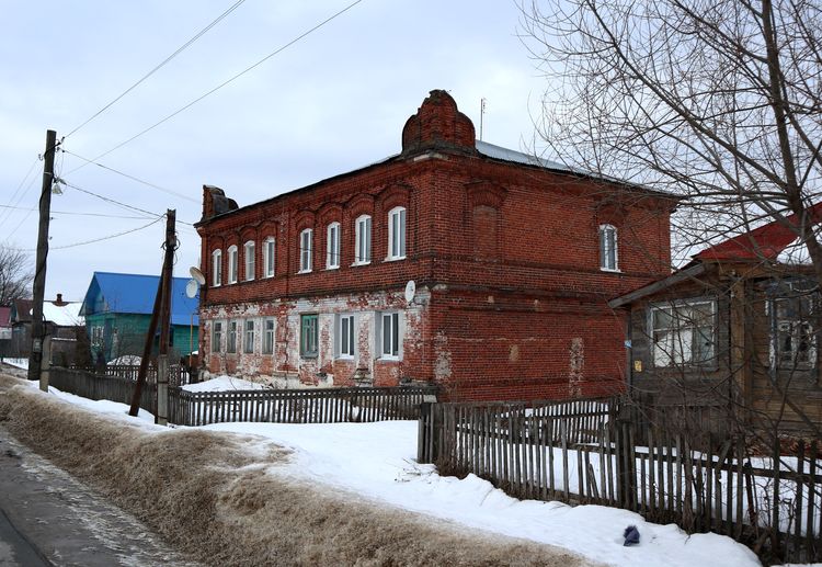 Жилой дом в Октябрьской