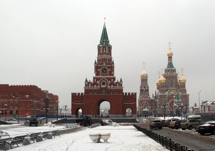 Благовещенская башня в центре Йошкар-Олы