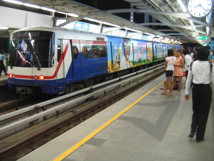 BTS Skytrain в Бангкоке